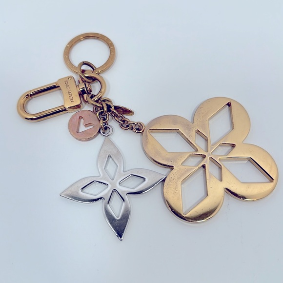 Authentic LOUIS VUITTON Maltage Blossom Key Ring/Bag Charm- Gold/Silver - Picture 3 of 9